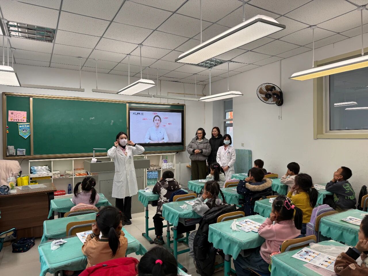 f1f5a3660b85579f5d74ea07551cfa11.jpg f1f5a3660b85579f5d74ea07551cfa11.jpg